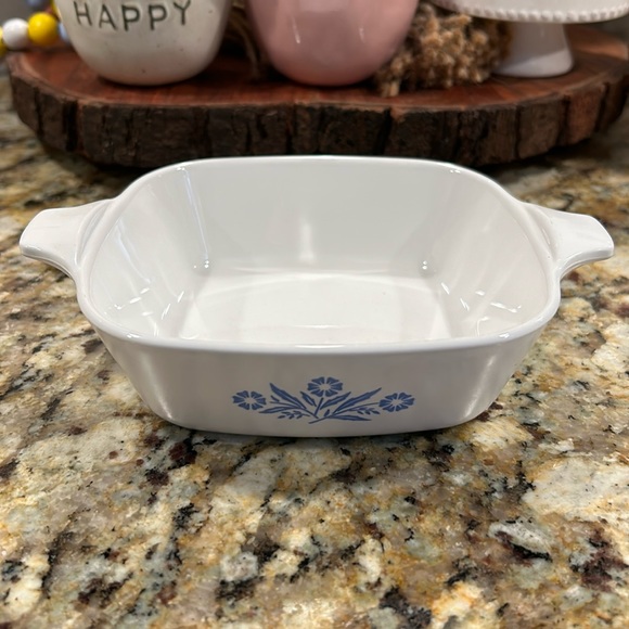 Vintage Corning Ware Blue Cornflower petit pan casserole dish. Stamped on bottom - Picture 1 of 4